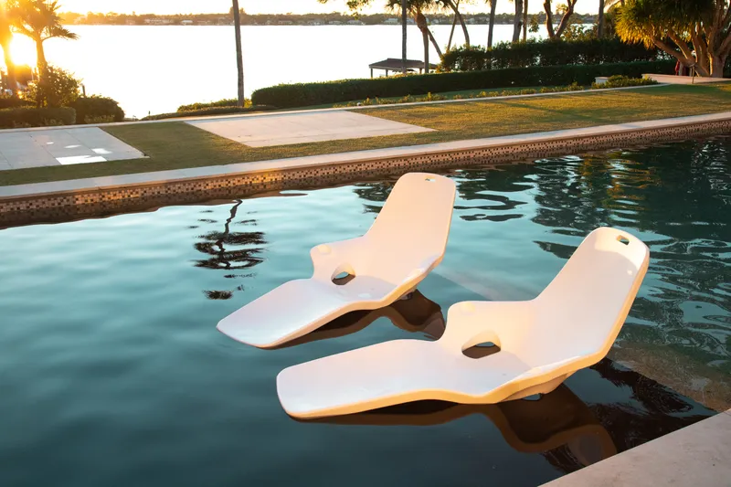 Loungers